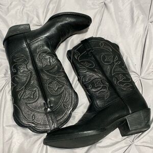 Ariat | Heritage R Toe Western Boot, Black Leather, Women's US 8